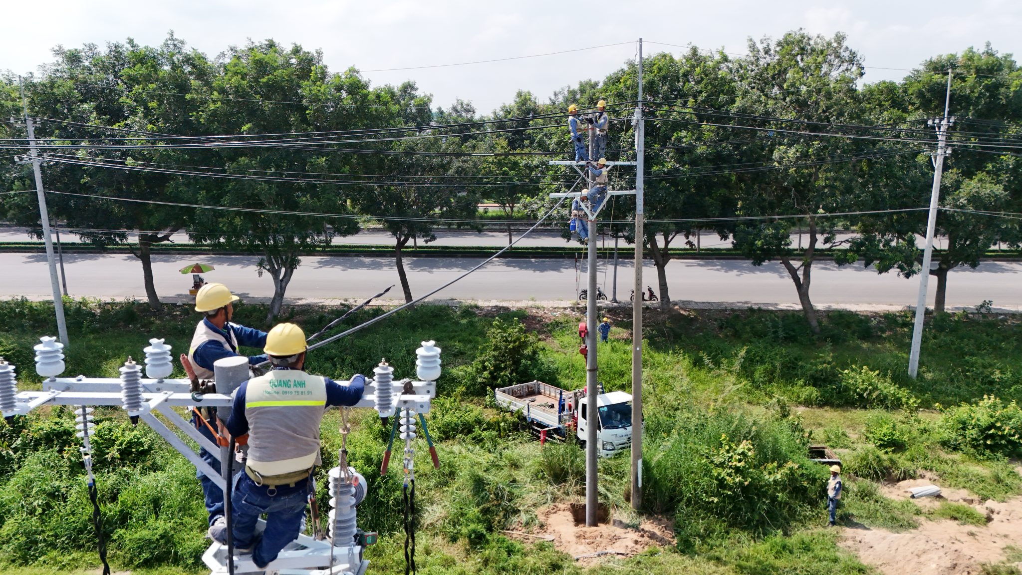 QuangAnhcons Solar Panel Systems QuangAnhcons solar panel installations on rooftops and floating