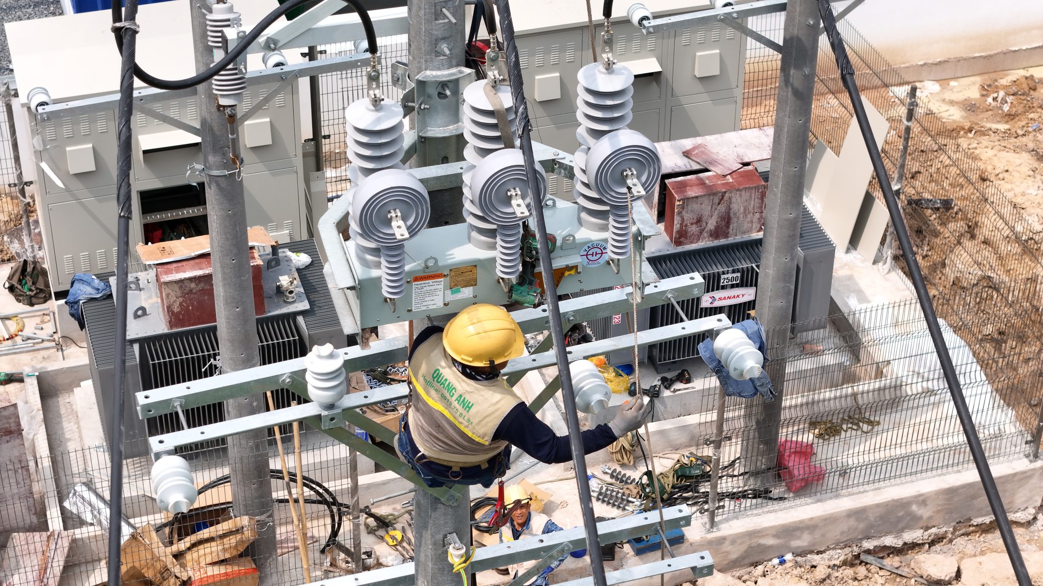 IoT sensor systems in industrial electrical maintenance.
