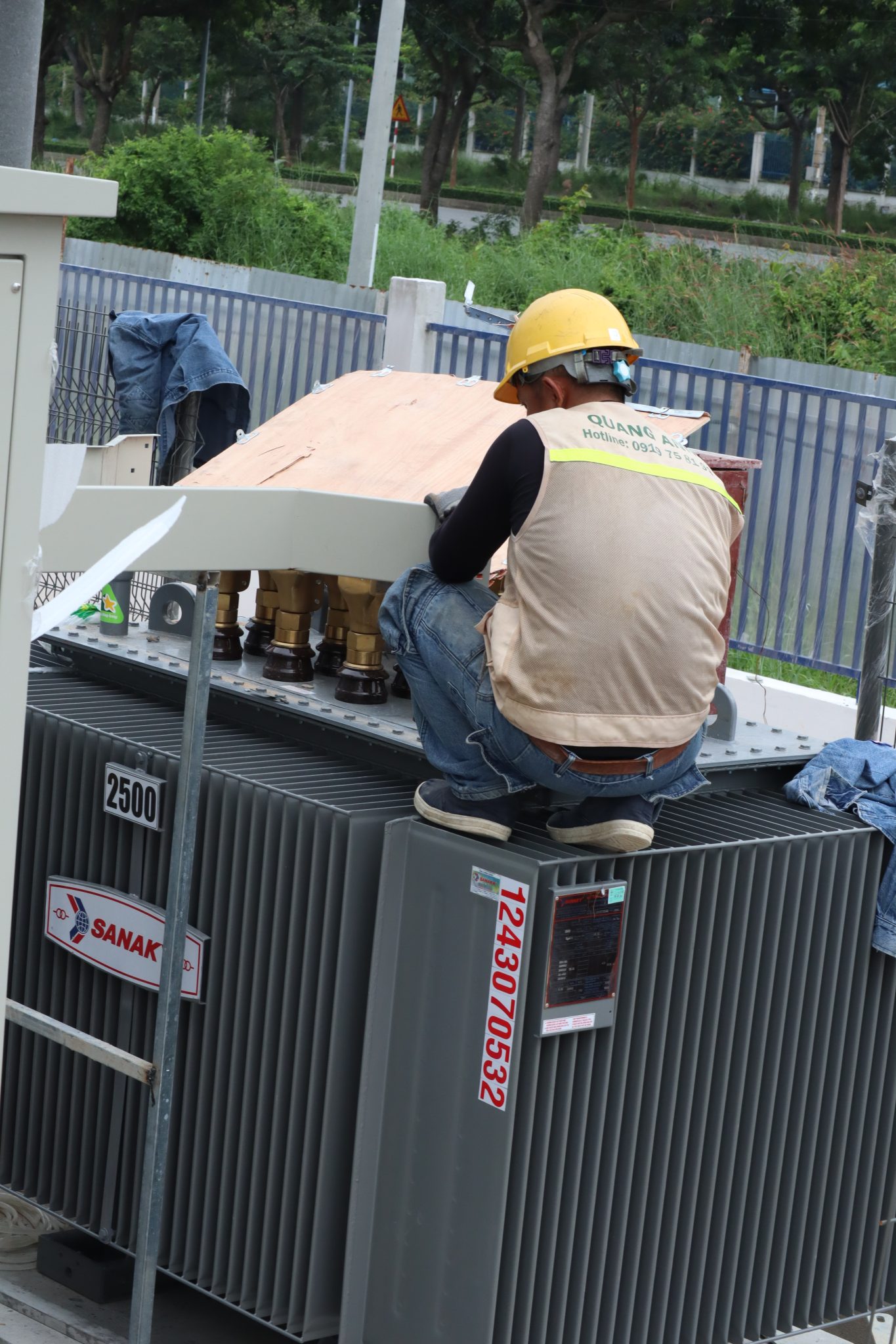 Electrical systems at Quanganhcons Implementing electrical systems at Quanganhcons, substation project.