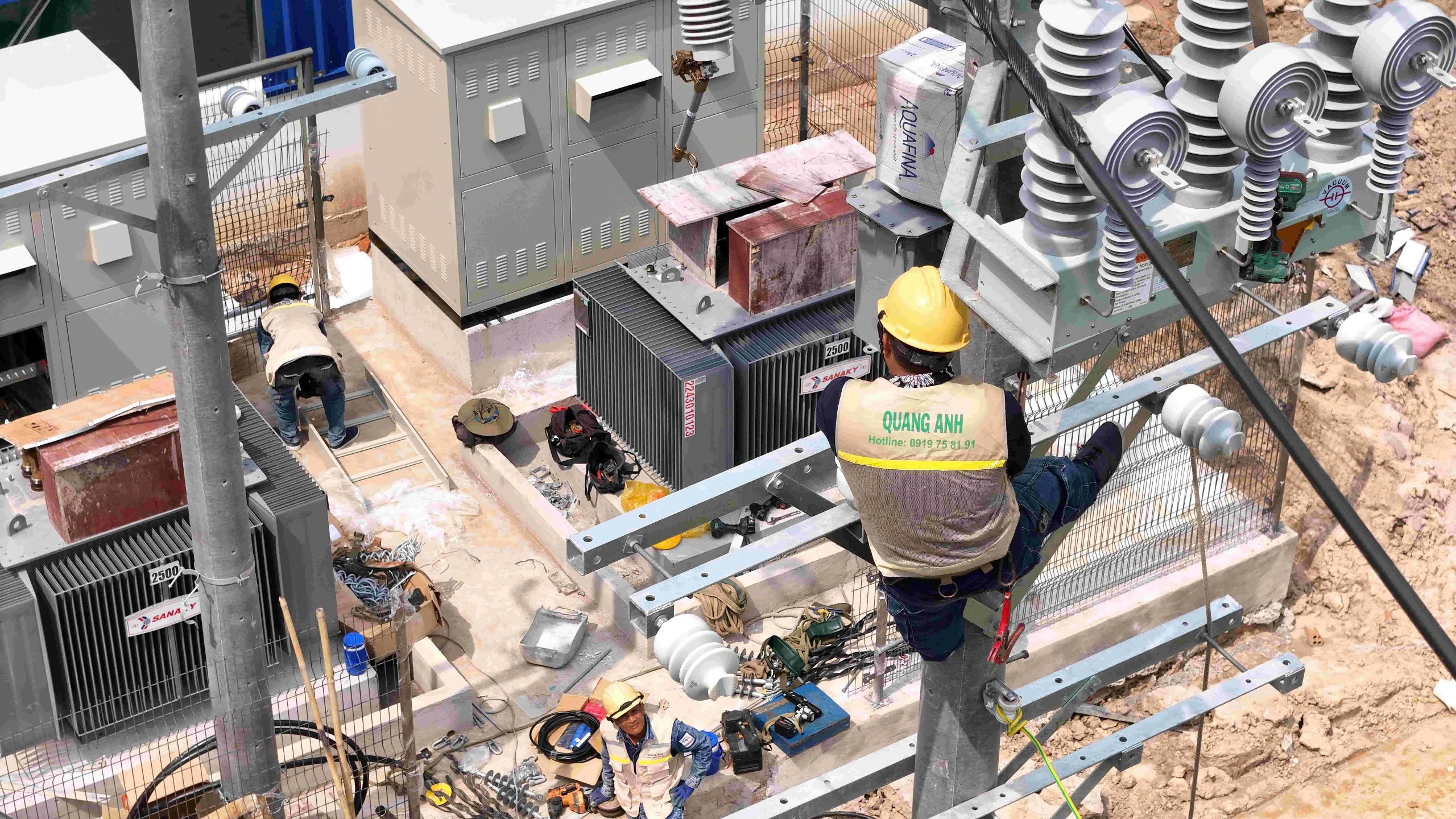 Medium-voltage installation and transformer station site media archive